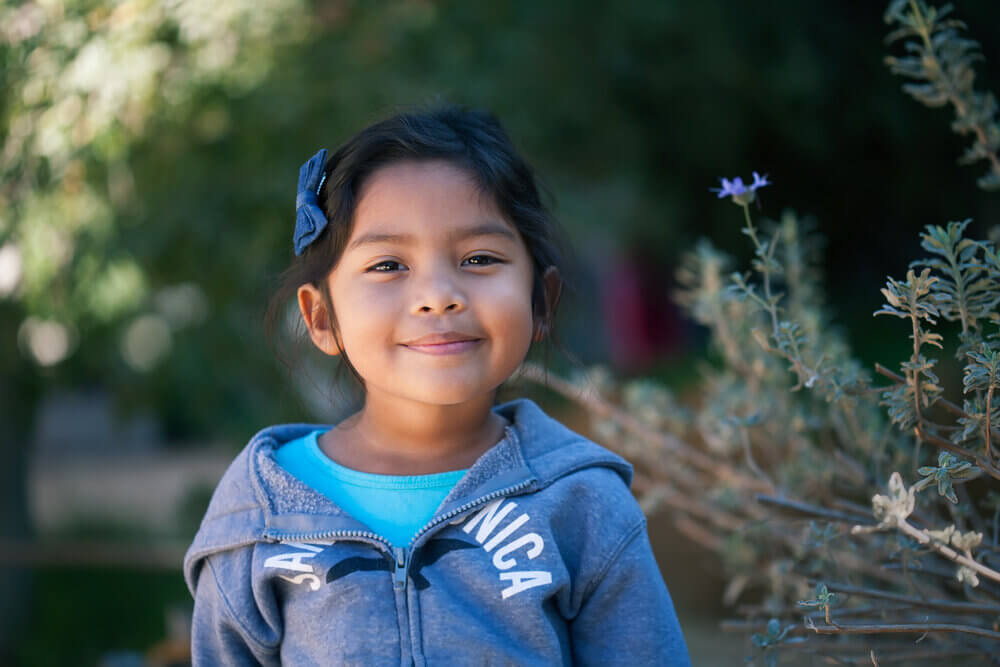 Amor cuidado y educación pública gratuita y de calidad para niños niñas y jóvenes